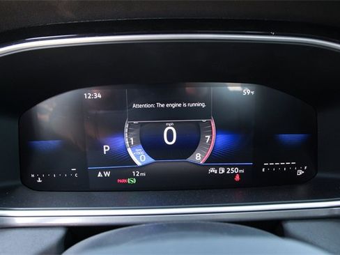 New 2026 Volkswagen Taos SE image 17