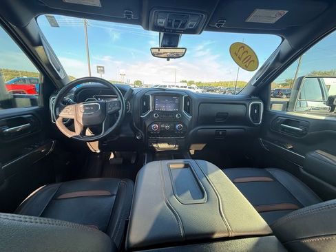 Used 2022 GMC Sierra 2500 AT4 w/ AT4 Premium Plus Package image 13