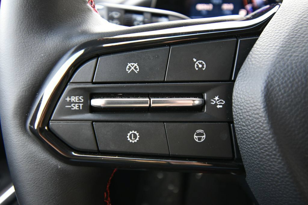 Used 2026 Chevrolet Traverse RS AWD/4WD image 22