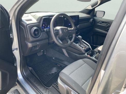Used 2025 Chevrolet Colorado Trail Boss AWD/4WD image 13