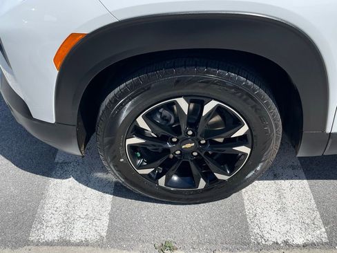 Used 2022 Chevrolet TrailBlazer LT w/ Convenience Package FWD image 34