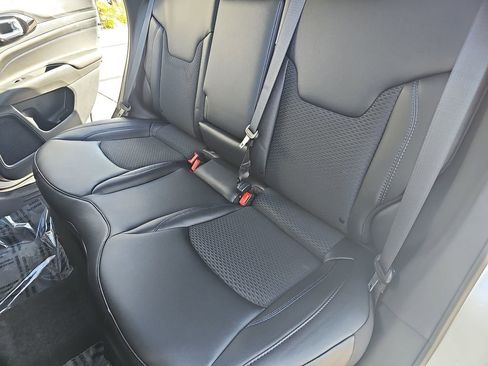 New 2026 Jeep Compass Latitude image 13