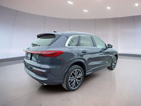 Used 2025 Audi Q5 Premium Plus w/ Premium Plus AWD/4WD image 6