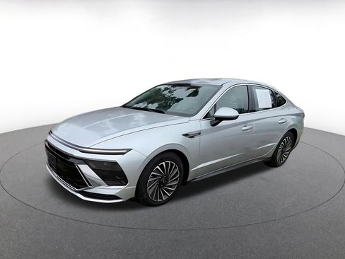 Used 2025 Hyundai Sonata SEL FWD image 8