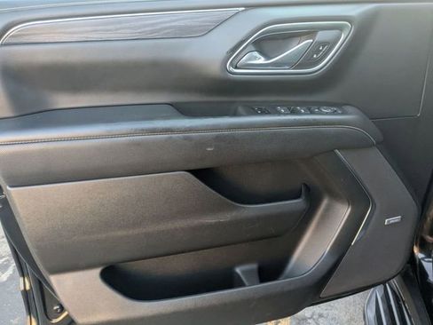 Used 2024 GMC Yukon SLT image 13