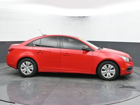 Used 2016 Chevrolet Cruze LS FWD image 11