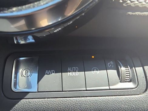 Used 2025 Chevrolet Equinox LT w/ Convenience Package II AWD/4WD image 15