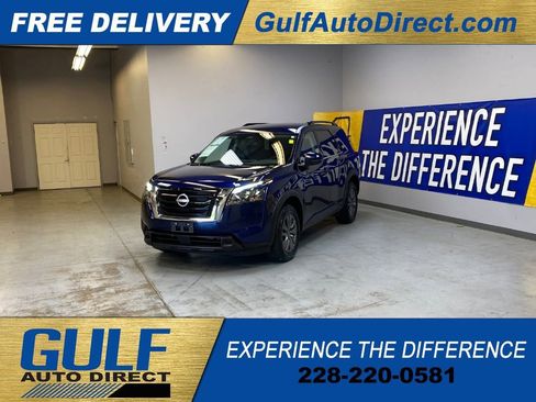Used 2025 Nissan Pathfinder SV AWD/4WD image 4
