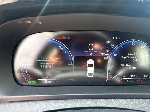 Used 2026 Toyota Crown AWD/4WD image 3