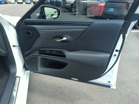 Used 2025 Lexus ES 350 w/ Premium Package FWD image 33