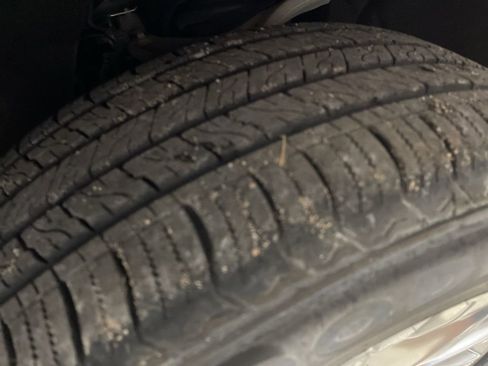 Used 2024 Chevrolet Suburban Premier image 50