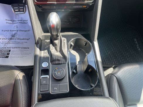 Used 2022 Volkswagen Atlas Cross Sport SEL R-Line AWD/4WD image 20