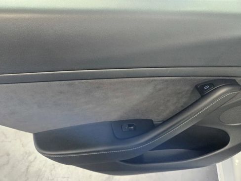Used 2022 Tesla Model 3 Long Range image 11