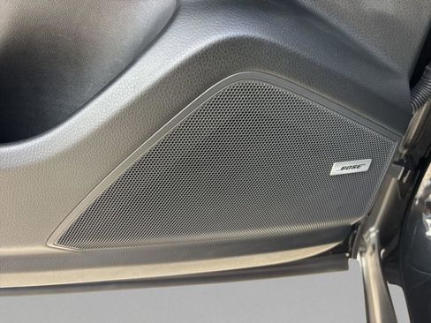 Used 2025 Porsche Cayenne E-Hybrid Coupe image 20