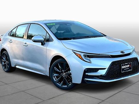 New 2026 Toyota Corolla SE image 2