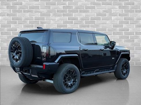 New 2026 GMC Hummer EV SUV w/ LPO, Dark Essentials Package AWD/4WD image 7