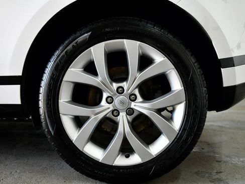 Used 2022 Land Rover Range Rover Evoque R-Dynamic SE image 30