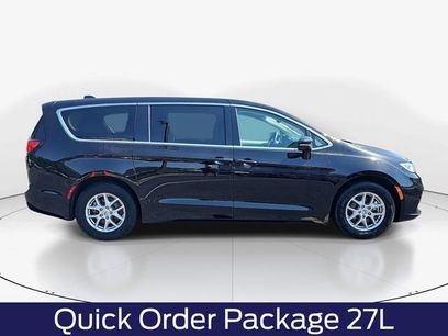 Used 2024 Chrysler Pacifica Touring-L