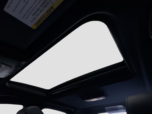 Used 2017 BMW 330i Sedan image 14