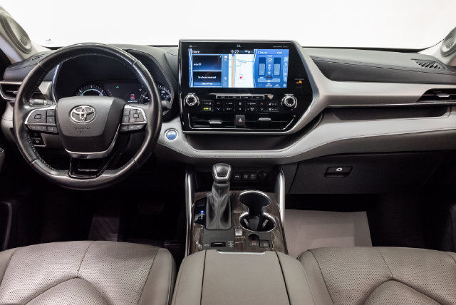 Used 2021 Toyota Highlander Platinum AWD/4WD image 30