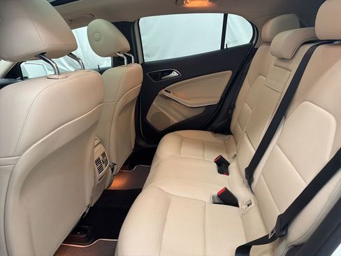 Certified 2015 Mercedes-Benz GLA 250 4MATIC image 20