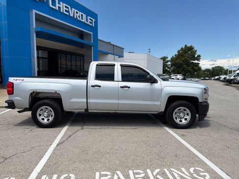 Used 2017 Chevrolet Silverado 1500 W/T AWD/4WD image 2
