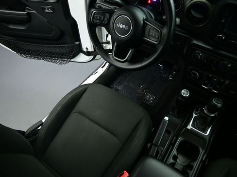 Used 2020 Jeep Wrangler Unlimited Sport S image 7