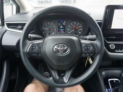 Used 2023 Toyota Corolla LE FWD image 3