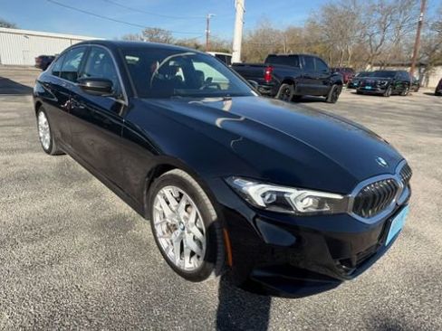 Used 2025 BMW 330i Sedan image 2