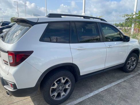 Used 2023 Honda Passport TrailSport image 3