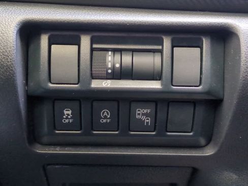 Used 2021 Subaru Crosstrek 2.0i Premium w/ Moonroof Package image 16