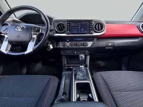Used 2022 Toyota Tacoma SR5 AWD/4WD image 15