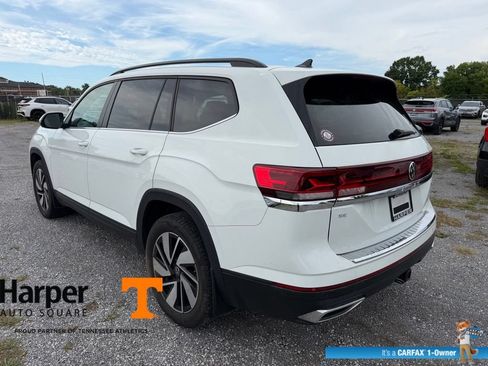 Used 2024 Volkswagen Atlas SE w/ Panoramic Sunroof Package AWD/4WD image 3