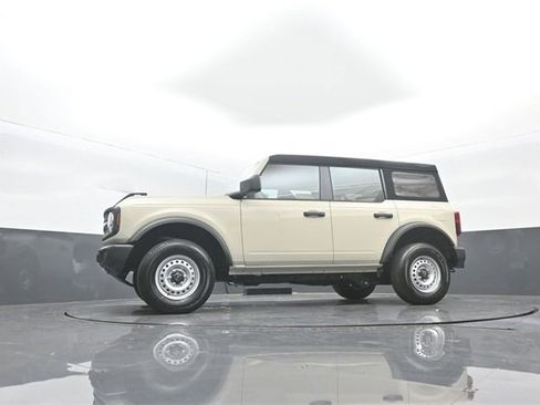 New 2025 Ford Bronco 4-Door image 29