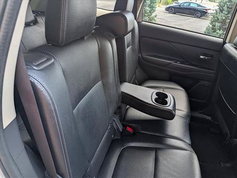 Used 2017 Mitsubishi Outlander SEL FWD image 15