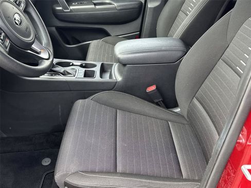 Used 2018 Kia Sportage LX FWD image 11