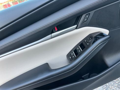 New 2026 MAZDA MAZDA3 2.5 S Sedan w/ Preferred Pkg image 31