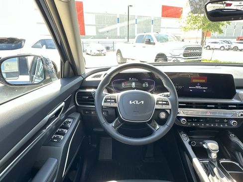 New 2025 Kia Telluride S image 12