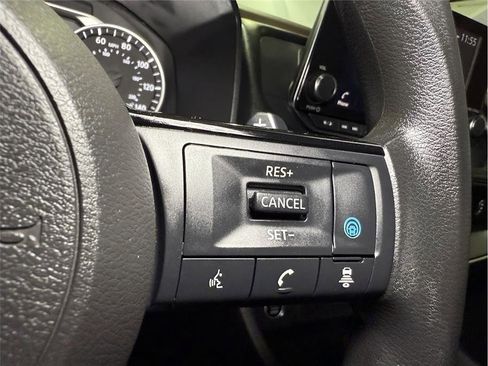 Used 2022 Nissan Rogue SV image 42