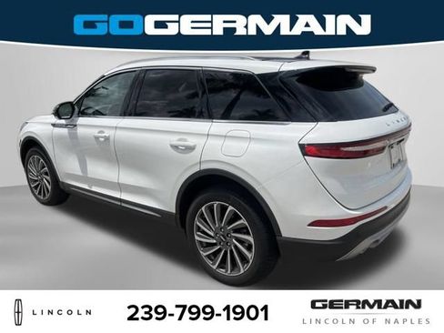 Used 2023 Lincoln Corsair Reserve w/ Equipment Group 201A FWD image 5