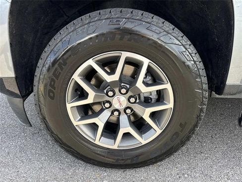 Used 2022 GMC Canyon AT4 image 9