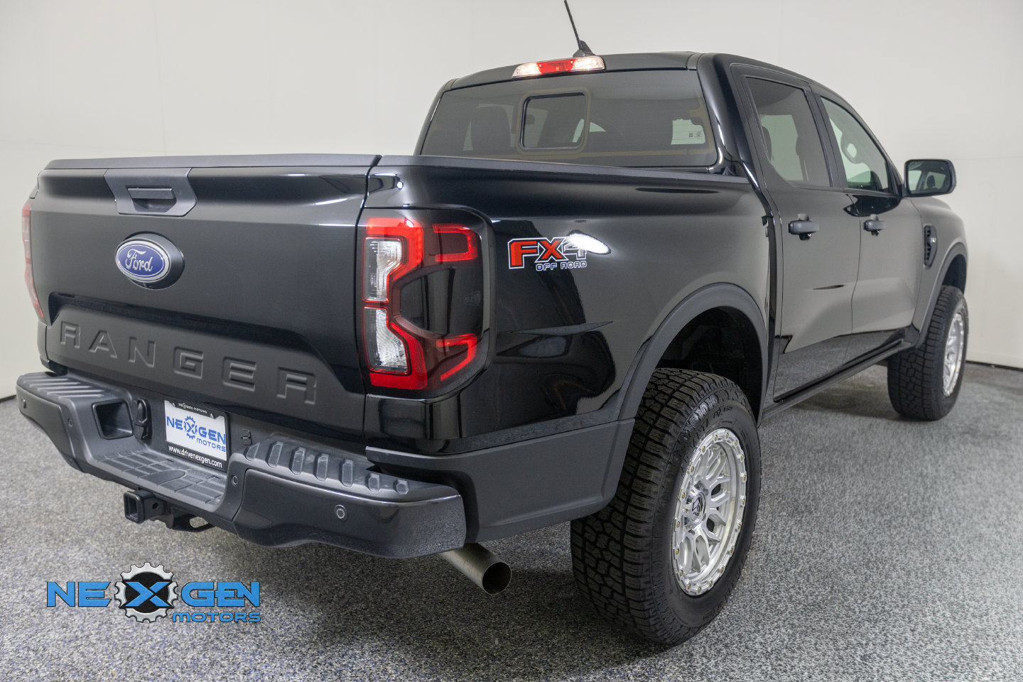 Used 2025 Ford Ranger XLT w/ FX4 Off-Road Package AWD/4WD image 36