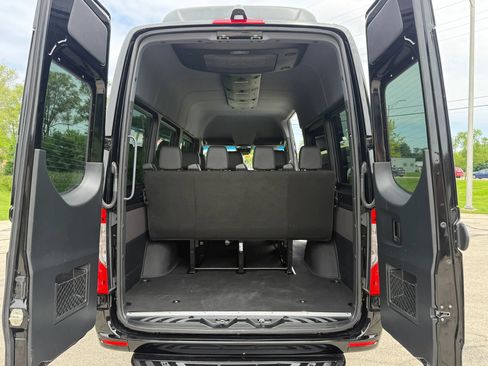 Used 2023 Mercedes-Benz Sprinter 2500 image 16
