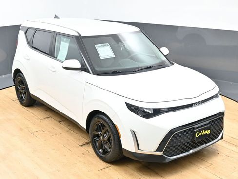 Used 2023 Kia Soul LX w/ Option Group 015 FWD image 36
