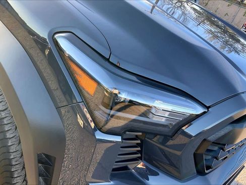 Used 2024 Toyota Tacoma TRD Off-Road image 26