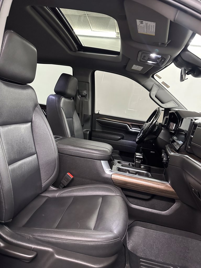 Used 2023 Chevrolet Silverado 1500 RST AWD/4WD image 39