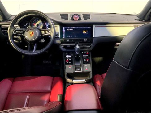 Certified 2024 Porsche Macan S image 14