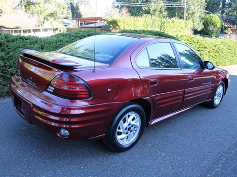 Used 2002 Pontiac Grand Am SE image 3