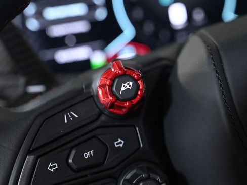 Used 2024 Lamborghini Revuelto image 21