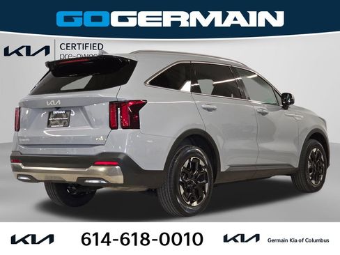 Certified 2024 Kia Sorento S w/ Panoramic Sunroof Package AWD/4WD image 8